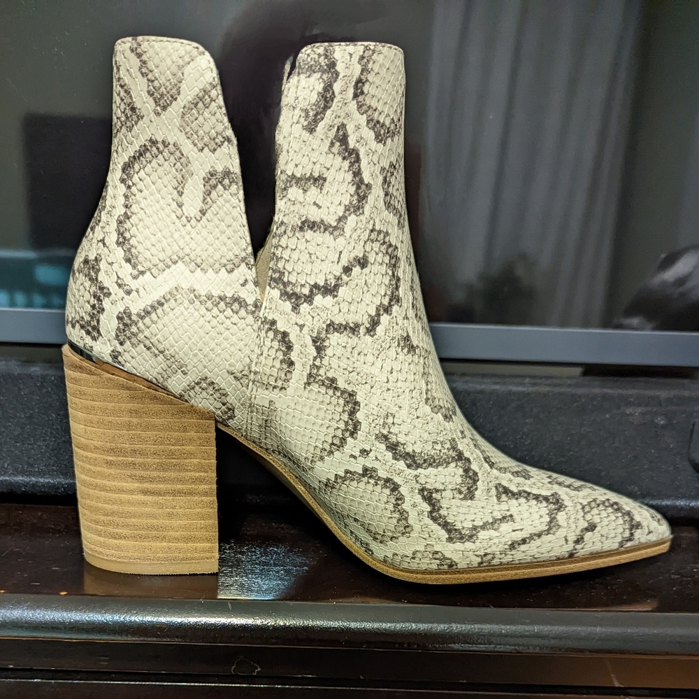 Steven Madden booties